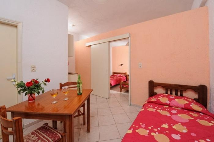 Primavera Beach Hotel Studios & Apartments Mália Kültér fotó